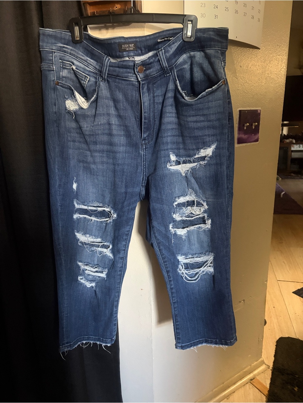 Judy Blue Dark Wash Skinny Fit Capri Jeans